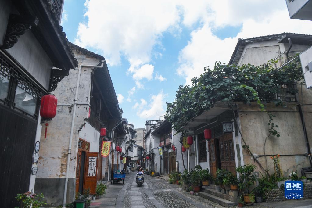 救援美丽小天使